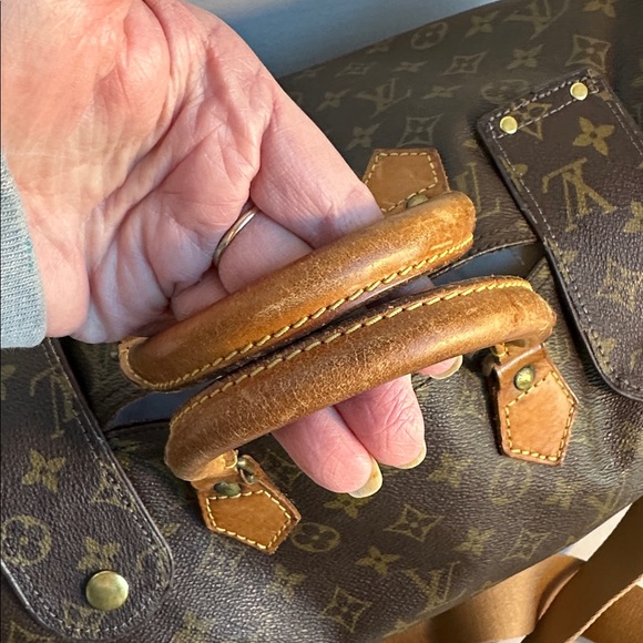 Louis Vuitton Monogram Speedy 45 Travel Bag 
Date Code SD
16” x 11” x 8” - Picture 2 of 15